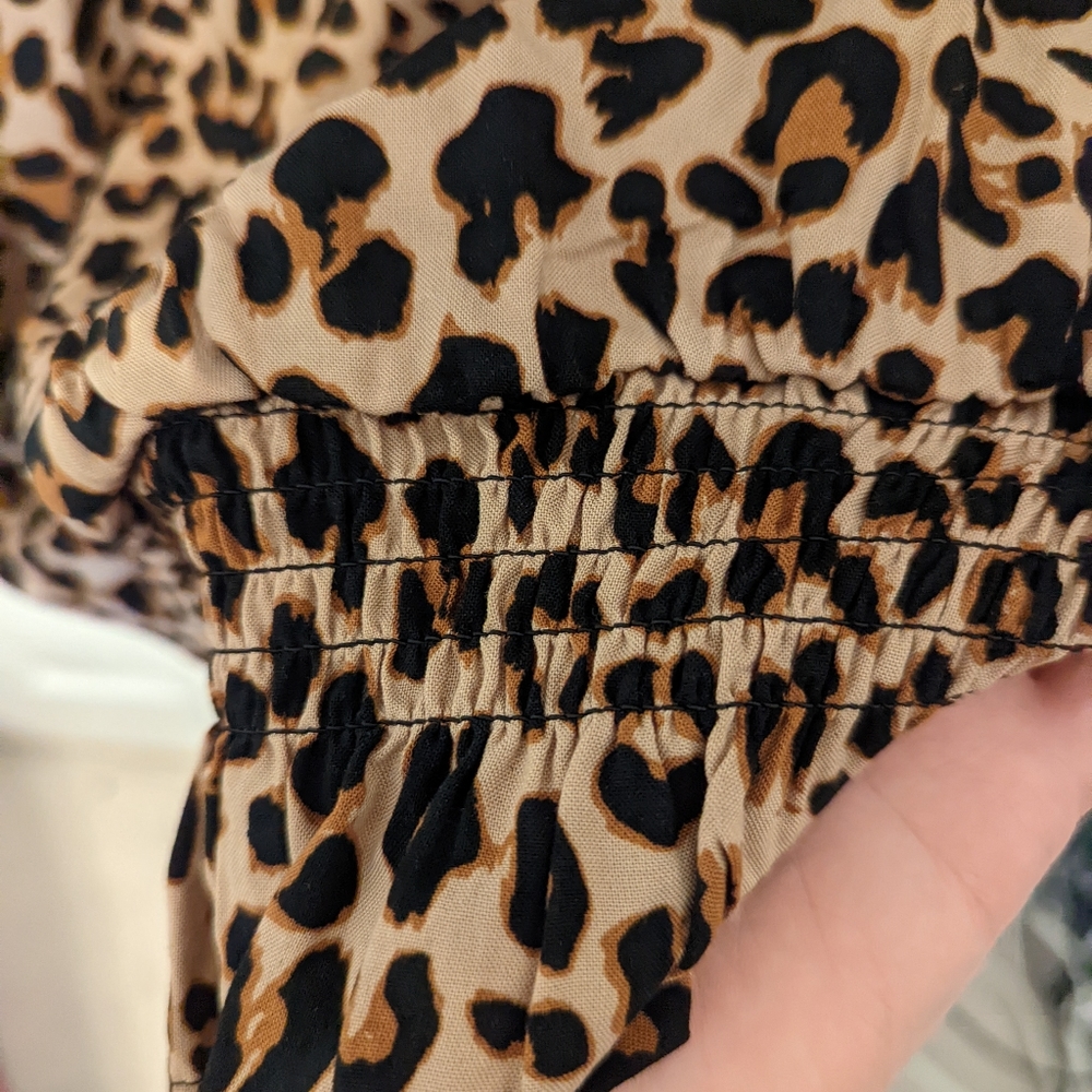 Buttoned leopard blouse - Picture 5 of 6